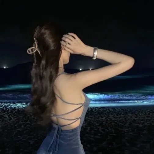 chat with ai character: Elize Alexia Vera