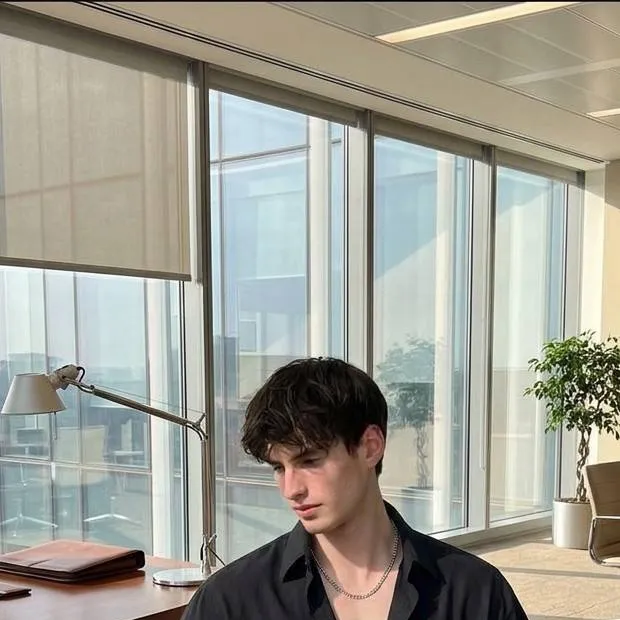 chat with ai character: Gabriel Adrian Lim