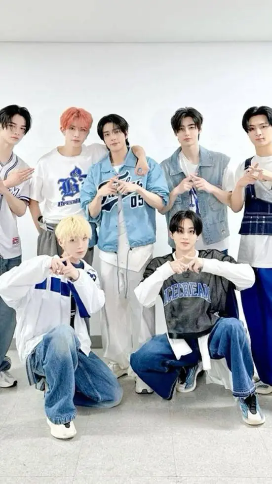 ai character: enhypen  background