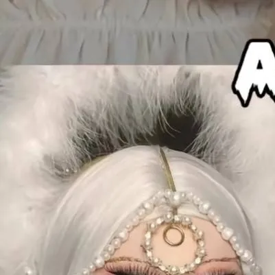 chat with ai character: Angel