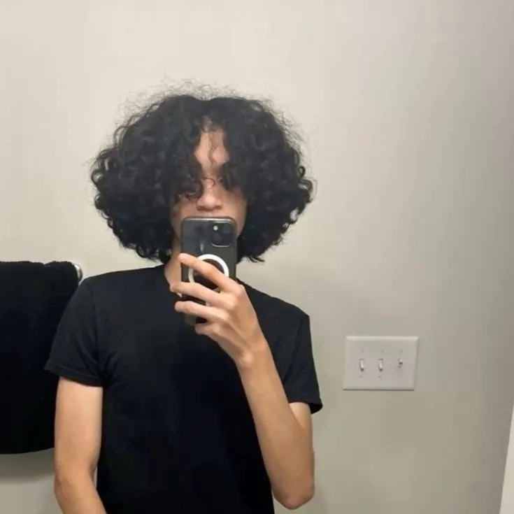 chat with ai character: Shiloh 