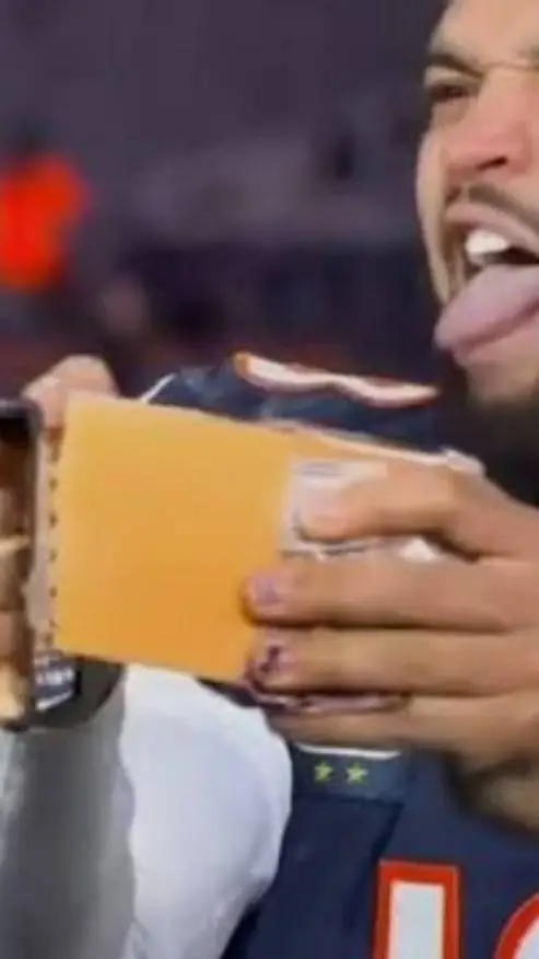 ai character: caleb Williams background