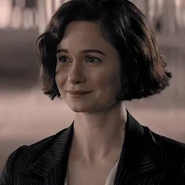 chat with ai character: Porpentina Goldste