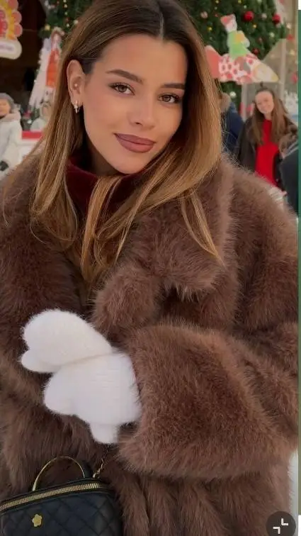 ai character: Anastassija  background