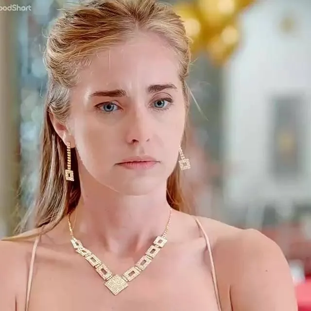 chat with ai character: Anja Frostowa