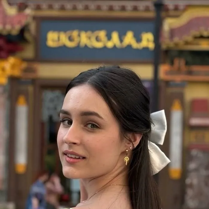 chat with ai character: Katya Pyatova