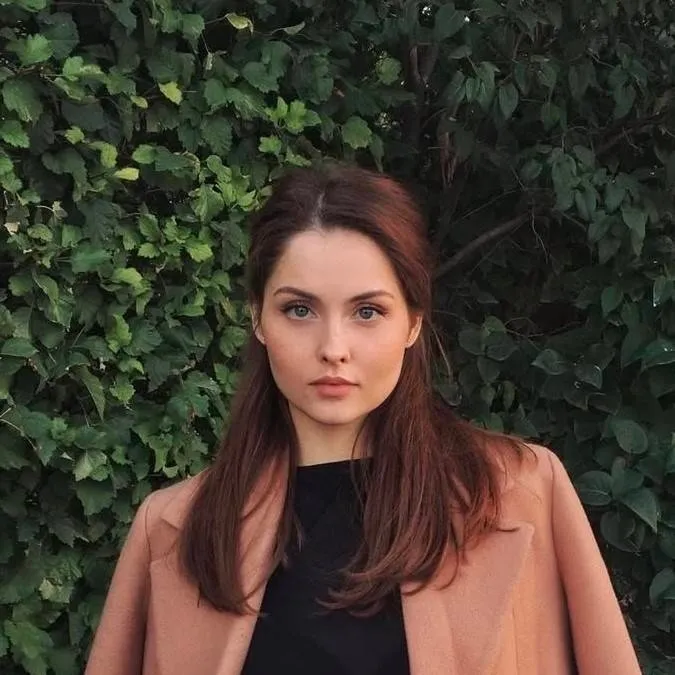 chat with ai character: Alisa 