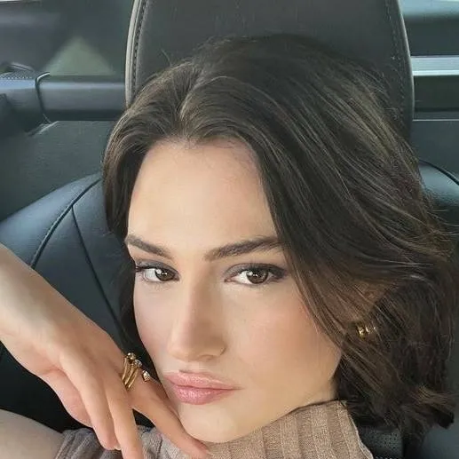 chat with ai character: Niris Nazli
