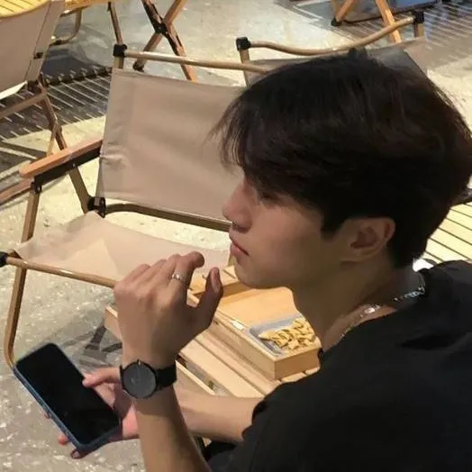 chat with ai character: Caleb 