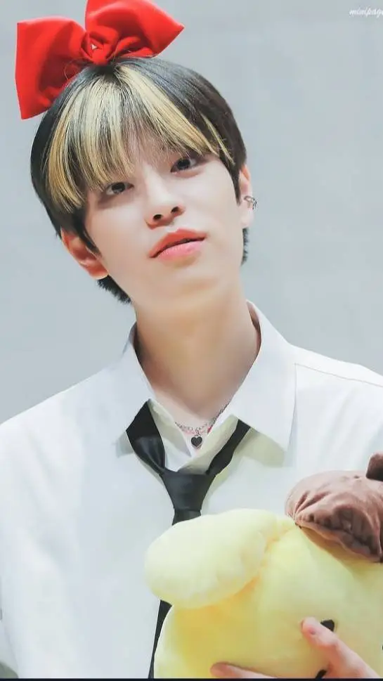 Talkie AI - Chat with SKZ SCHOOL 😫