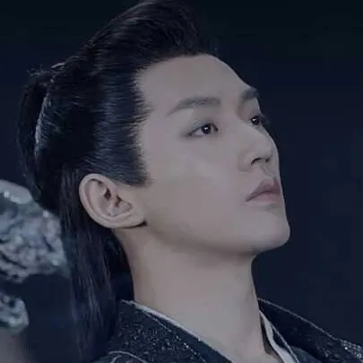 chat with ai character: Xue Qianxun 🖤