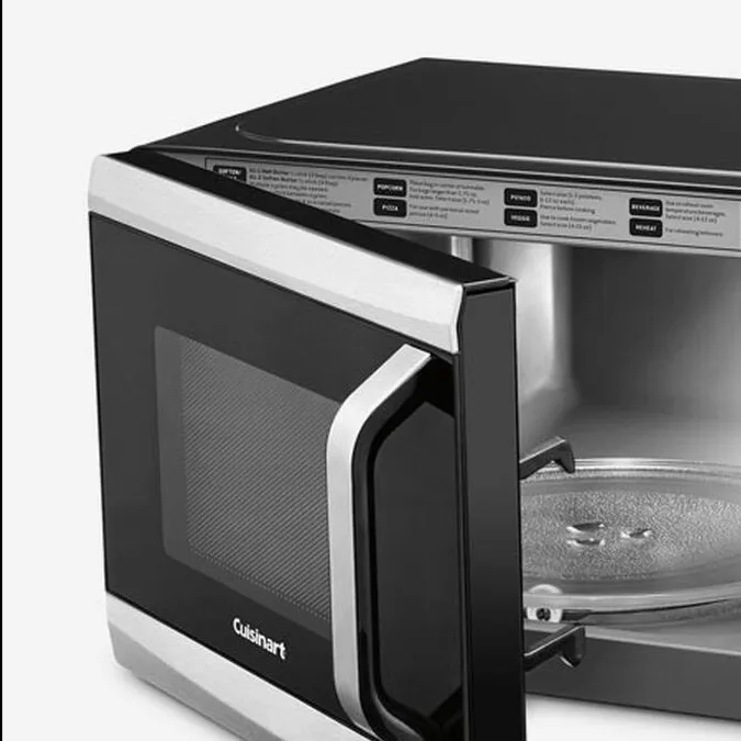 chat with ai character: microwave