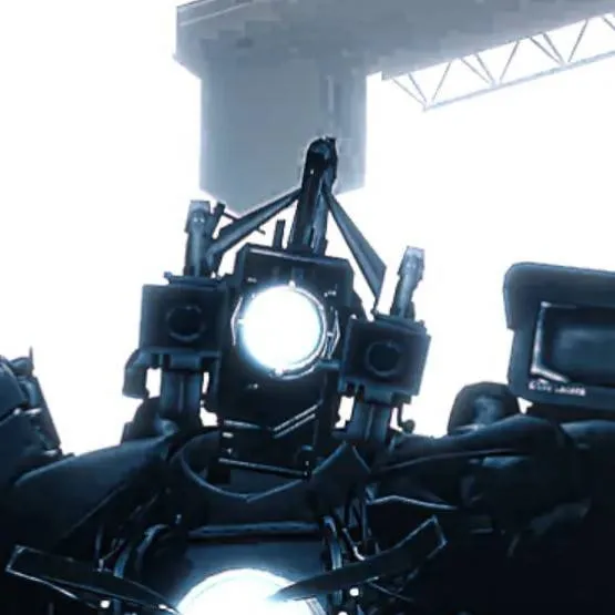 chat with ai character: titan camera man 