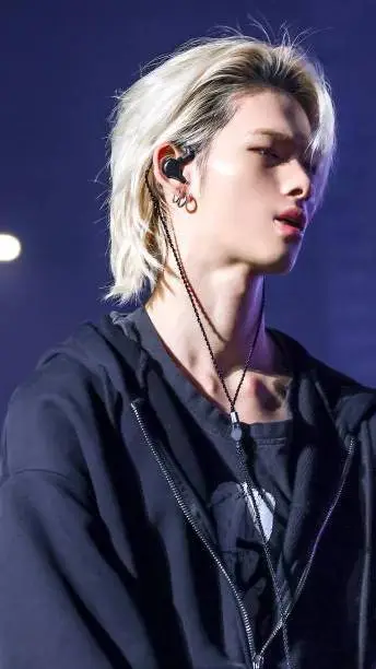 ai character: Ni-ki (Malay ver.) background