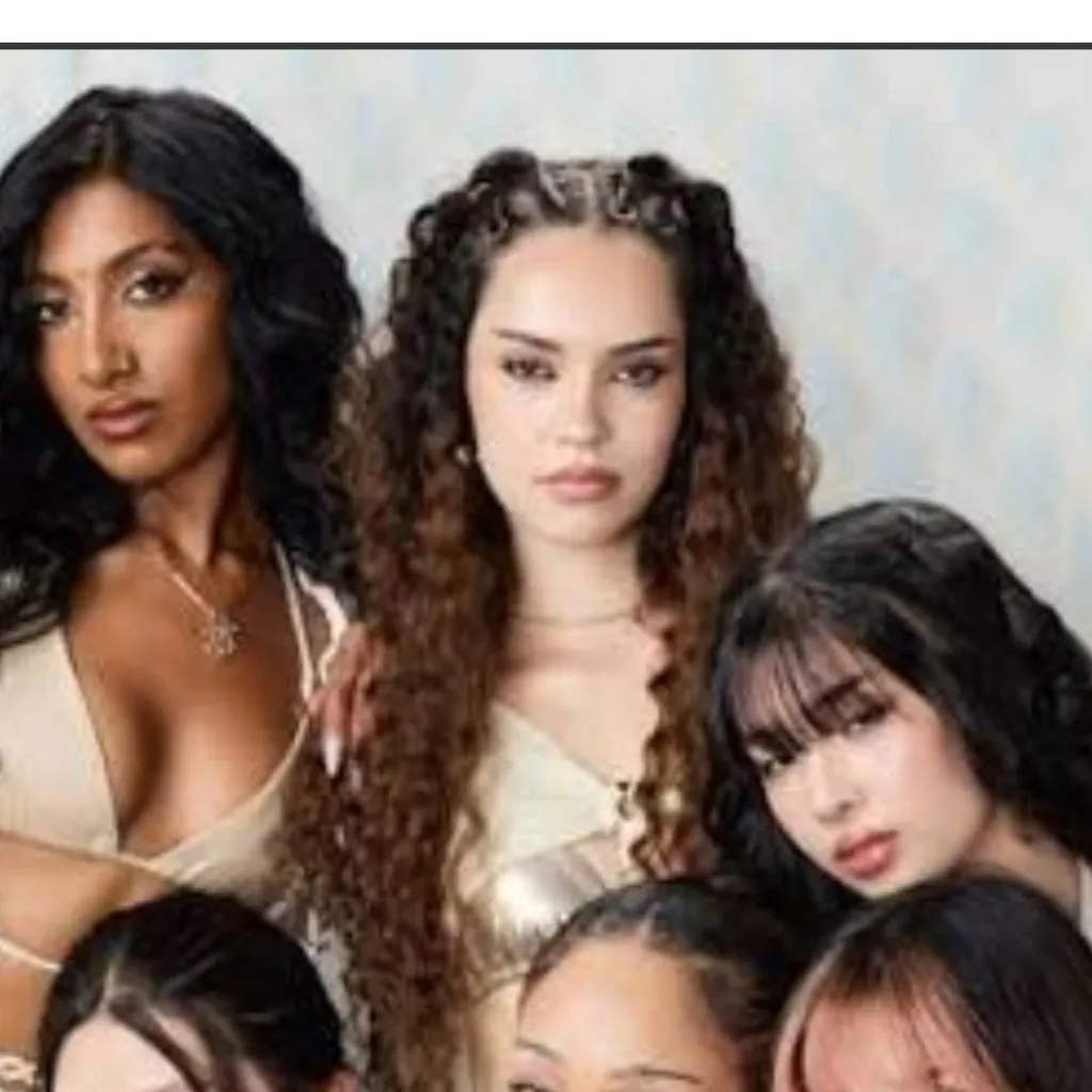 chat with ai character: KATSEYE 