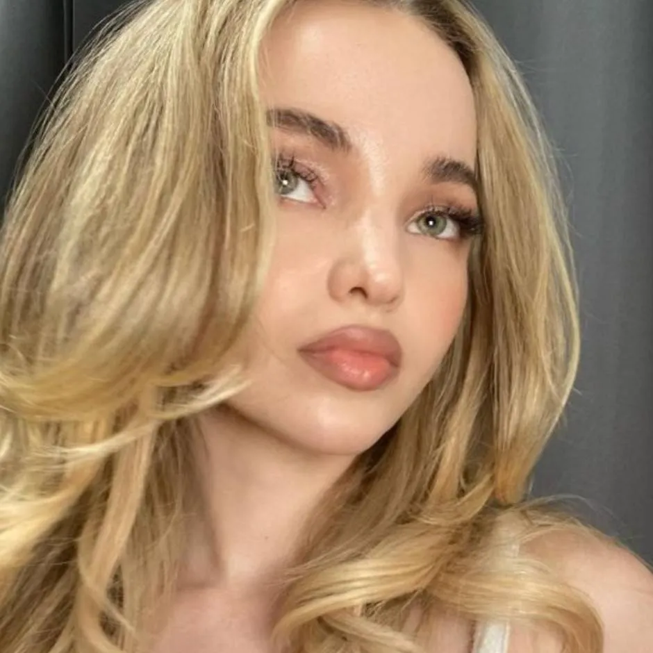 chat with ai character: dove Cameron