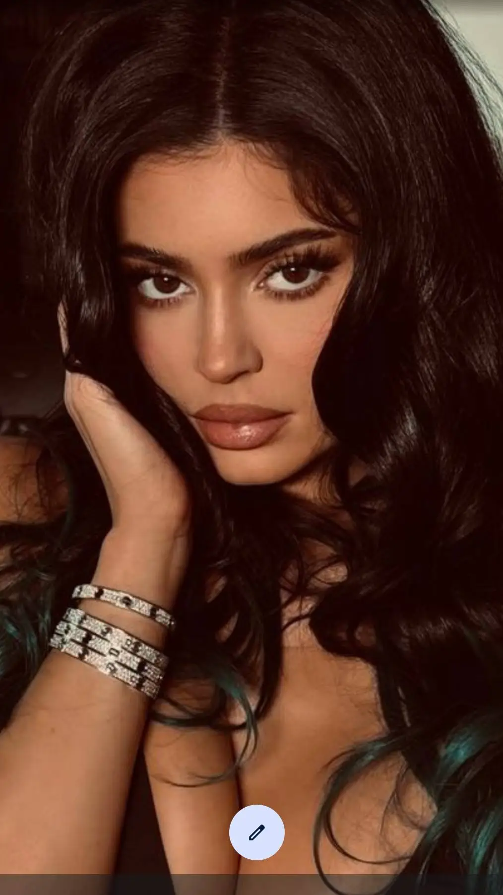 ai character: Kylie Jenner background