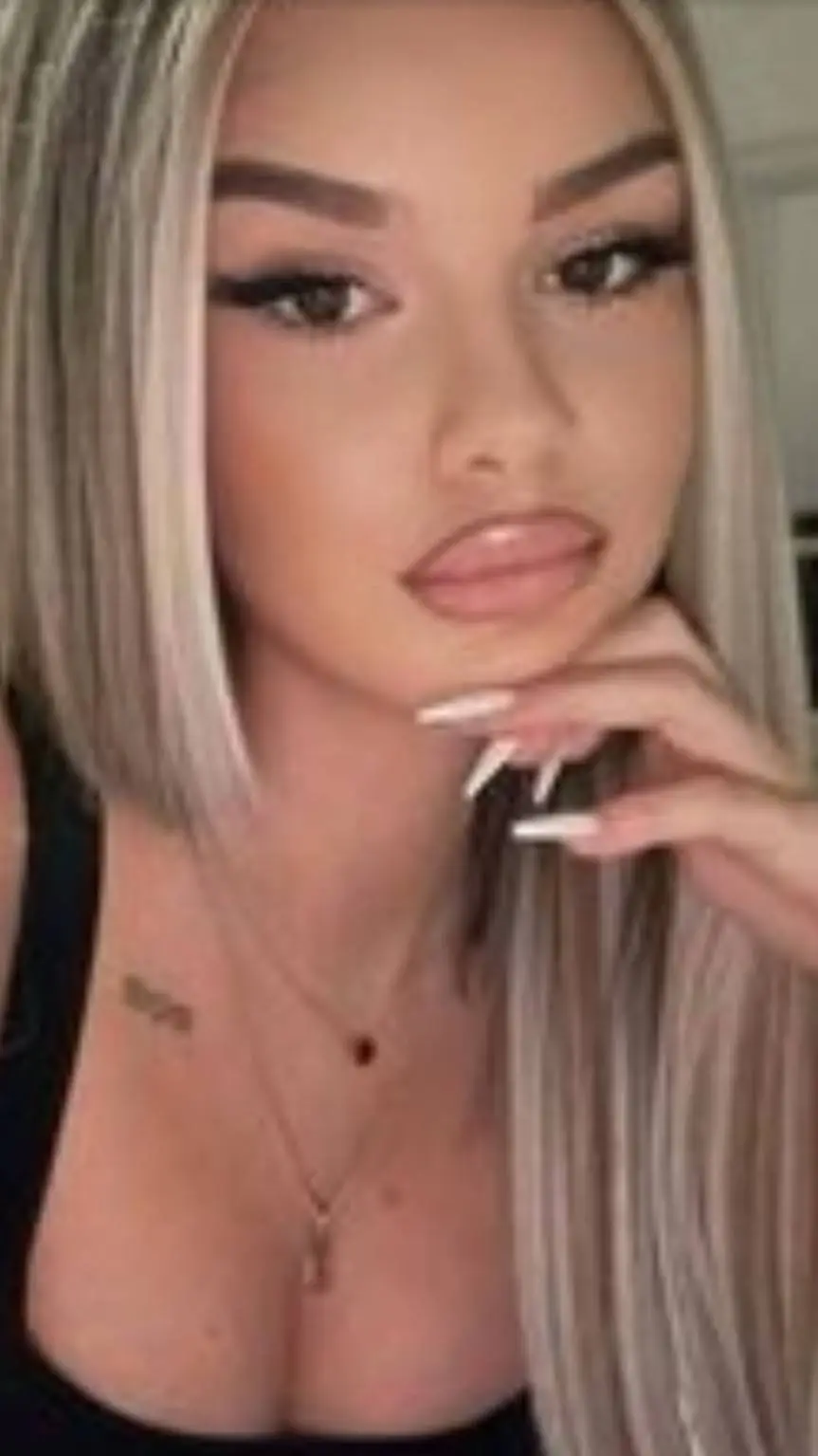 ai character: Emily background