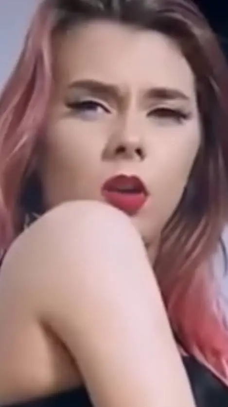 ai character: mommy  background