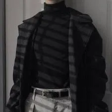 chat with ai character: Sylvester Thorne