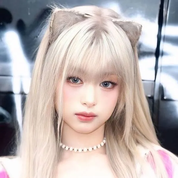 chat with ai character: Ahyeon 