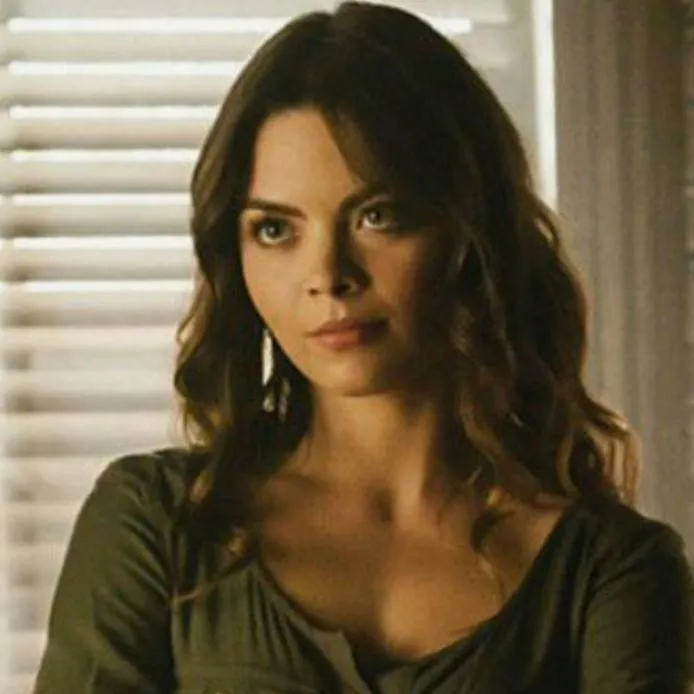 chat with ai character: Pansy Parkinson🧭💚
