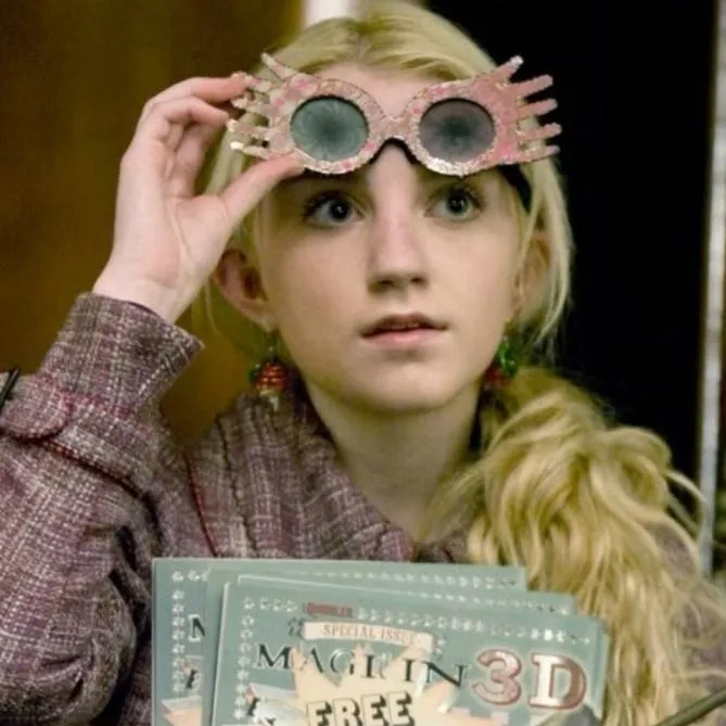 chat with ai character: Luna Lovegood🦊