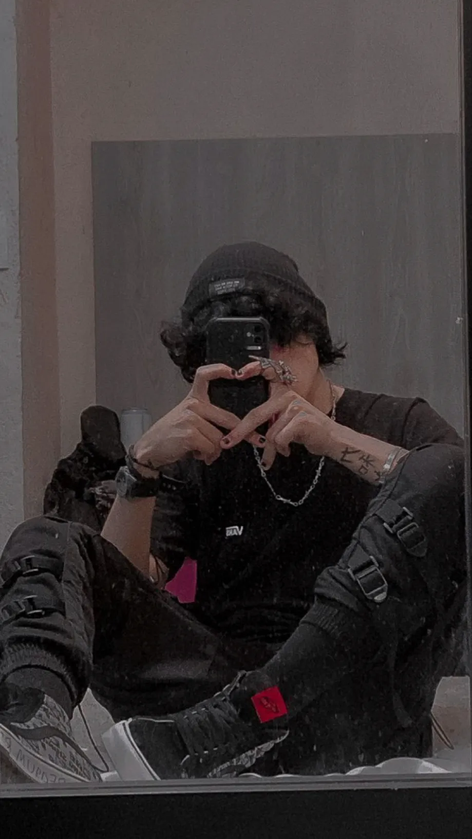 ai character: 🛹Joshua🤘 background