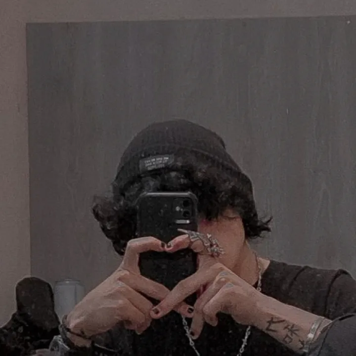 chat with ai character: 🛹Joshua🤘