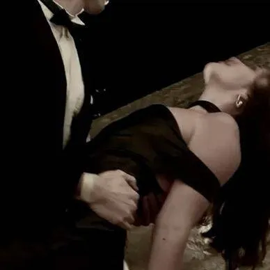 chat with ai character: Valentina Rashid