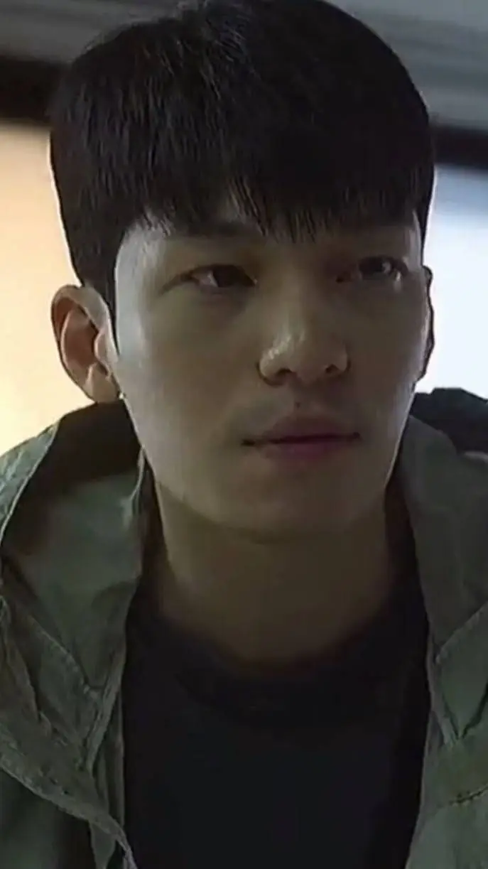 Talkie AI - Chat with {HWANG JUN-HO}