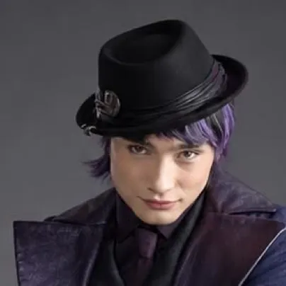 chat with ai character: Max Hatter