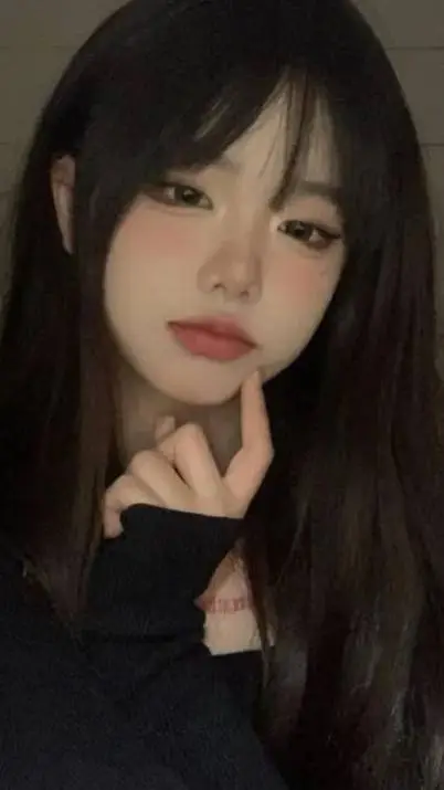 ai character: cute gf background
