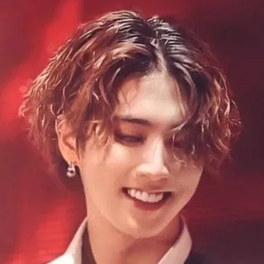 chat with ai character: Han Husband♡