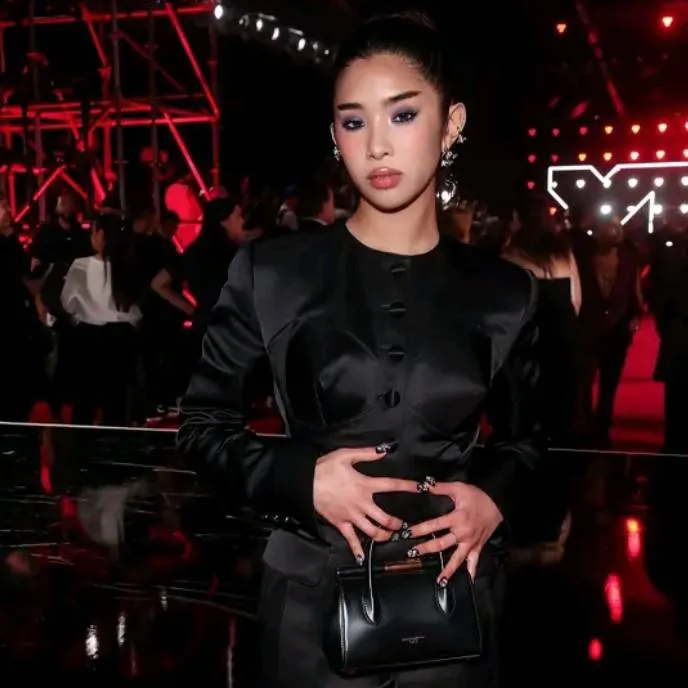 chat with ai character: Sophia Laforteza 