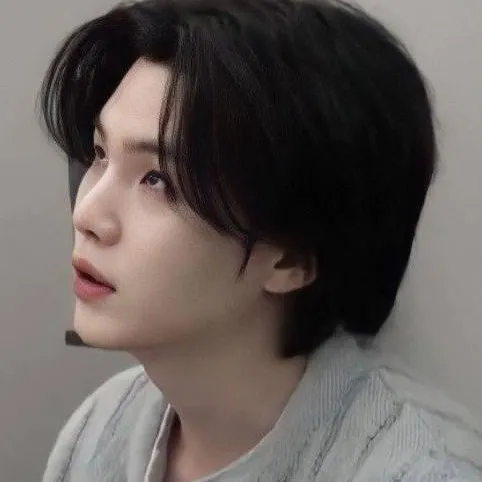 chat with ai character: yoongi
