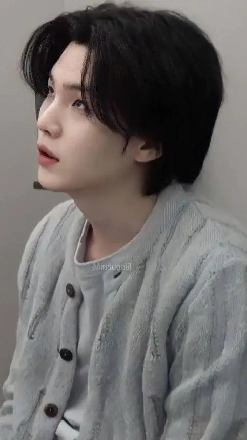 ai character: yoongi background