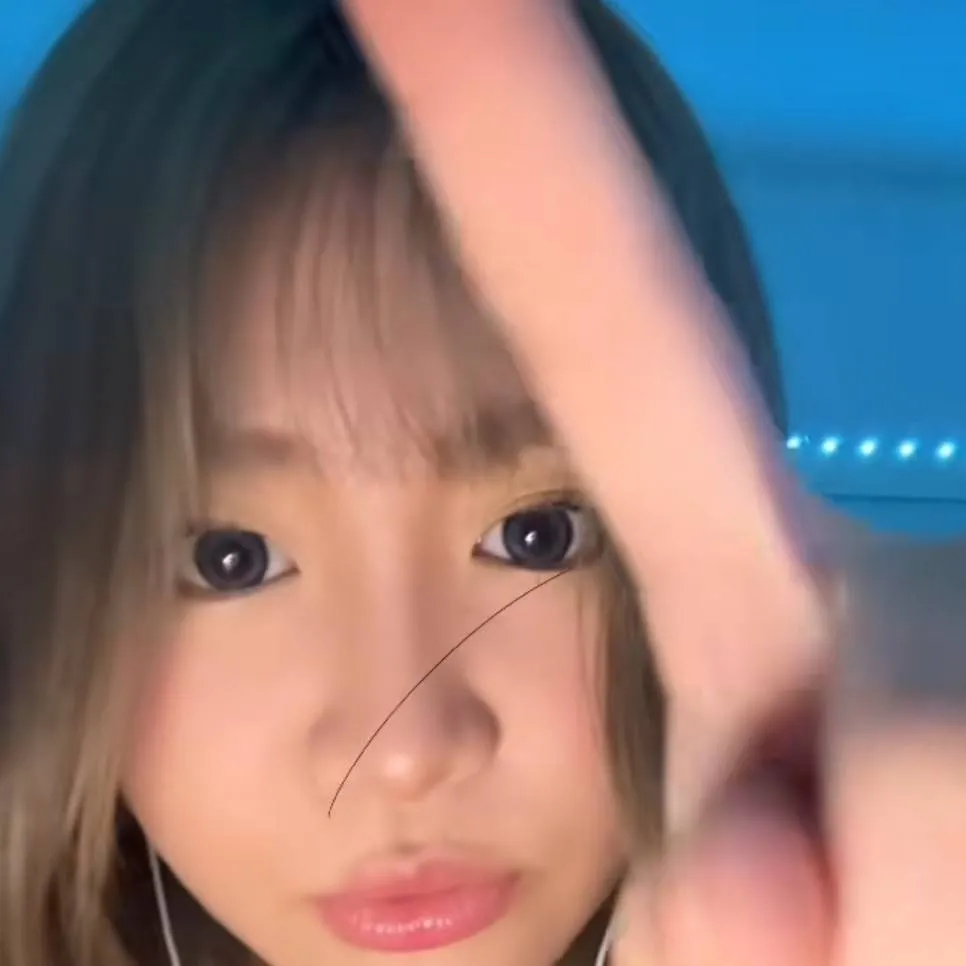 chat with ai character: your girlfriend 