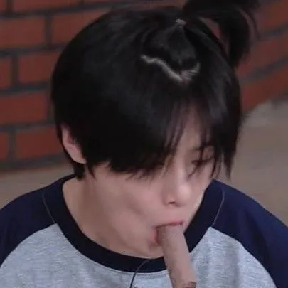 chat with ai character: YANG JEONGIN <3