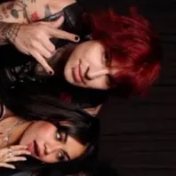 chat with ai character: THE GROUPPP🫶