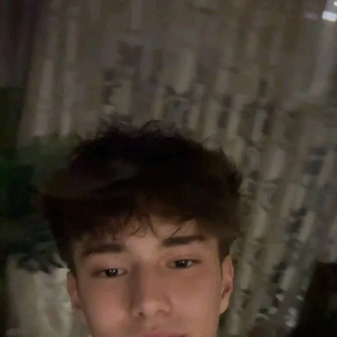 chat with ai character: Theo (Theodore) 