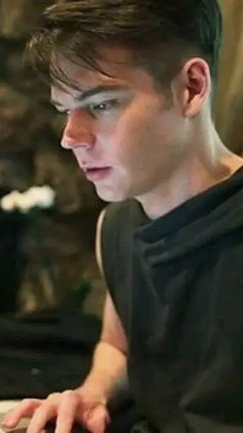 ai character: Georg Listing background