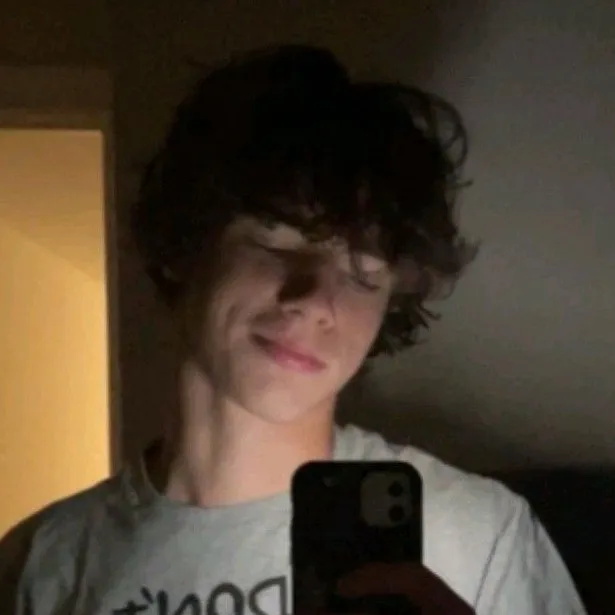 chat with ai character: Brody