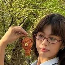 chat with ai character: Mary Loi Yves