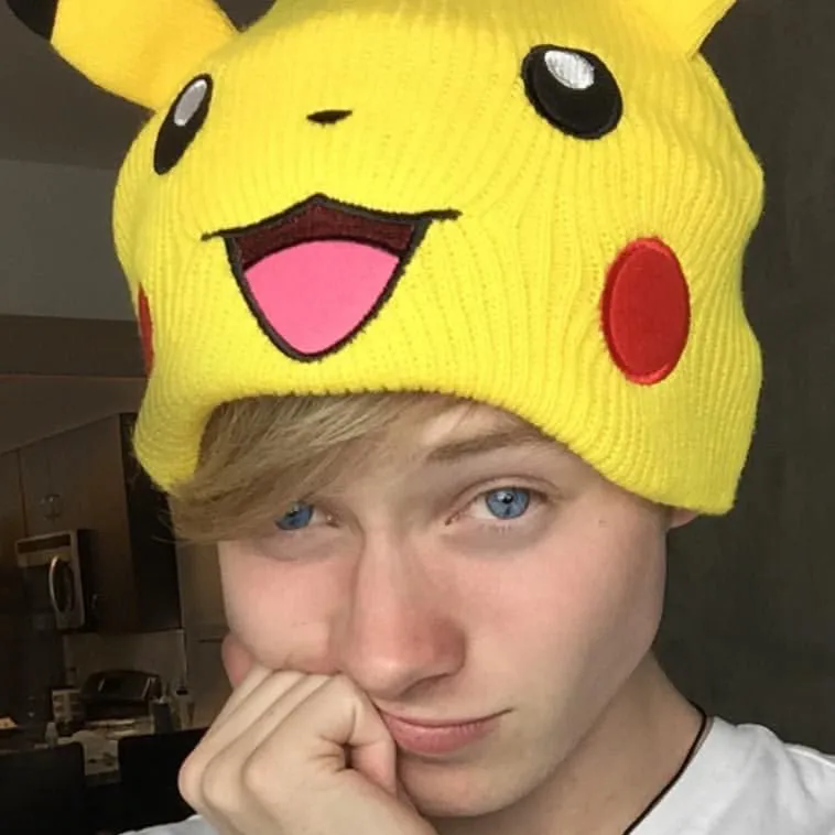 chat with ai character: Sam