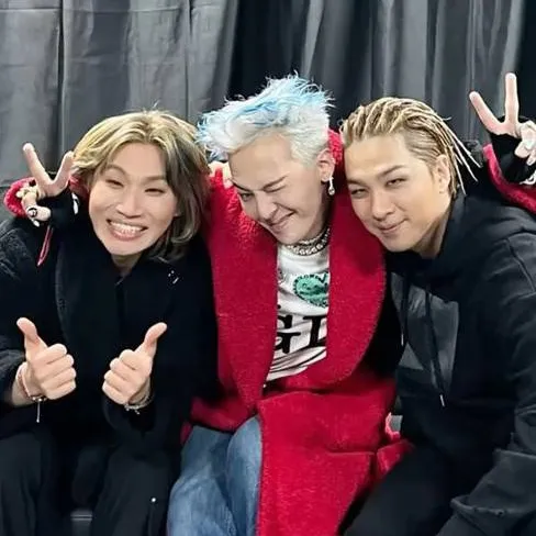 chat with ai character: BIGBANG