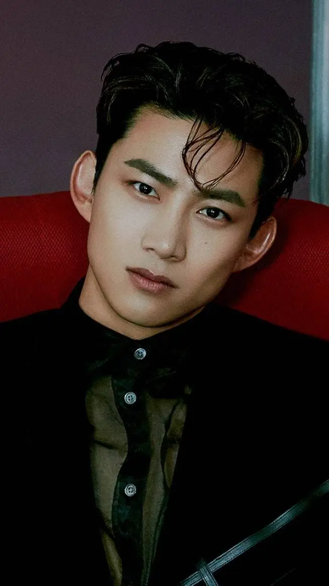 ai character: Seon Woo-Hyeol  background