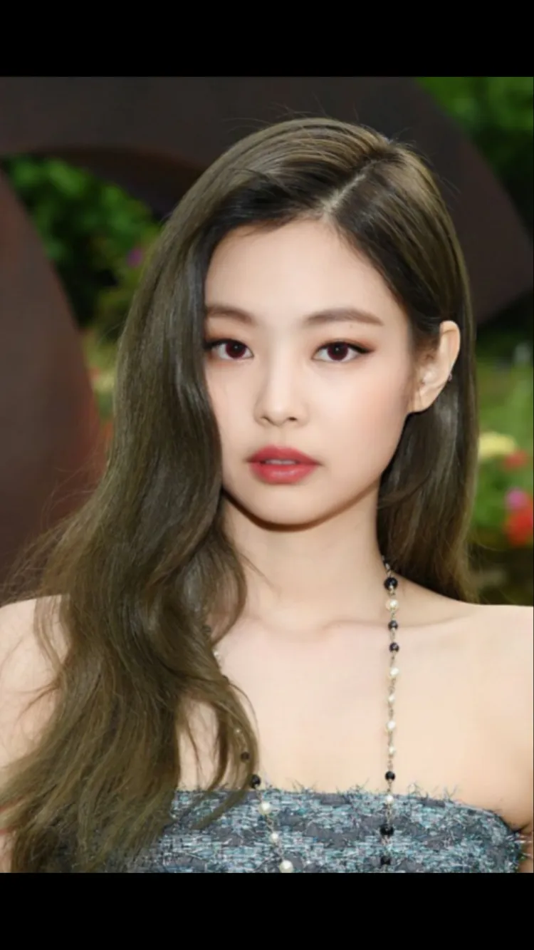 ai character: Jennie Kim background