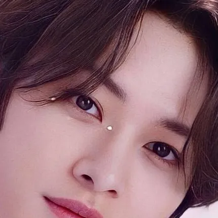 chat with ai character: 🐰 Leeknow 🐰
