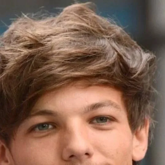 chat with ai character: Louis Tomlinson